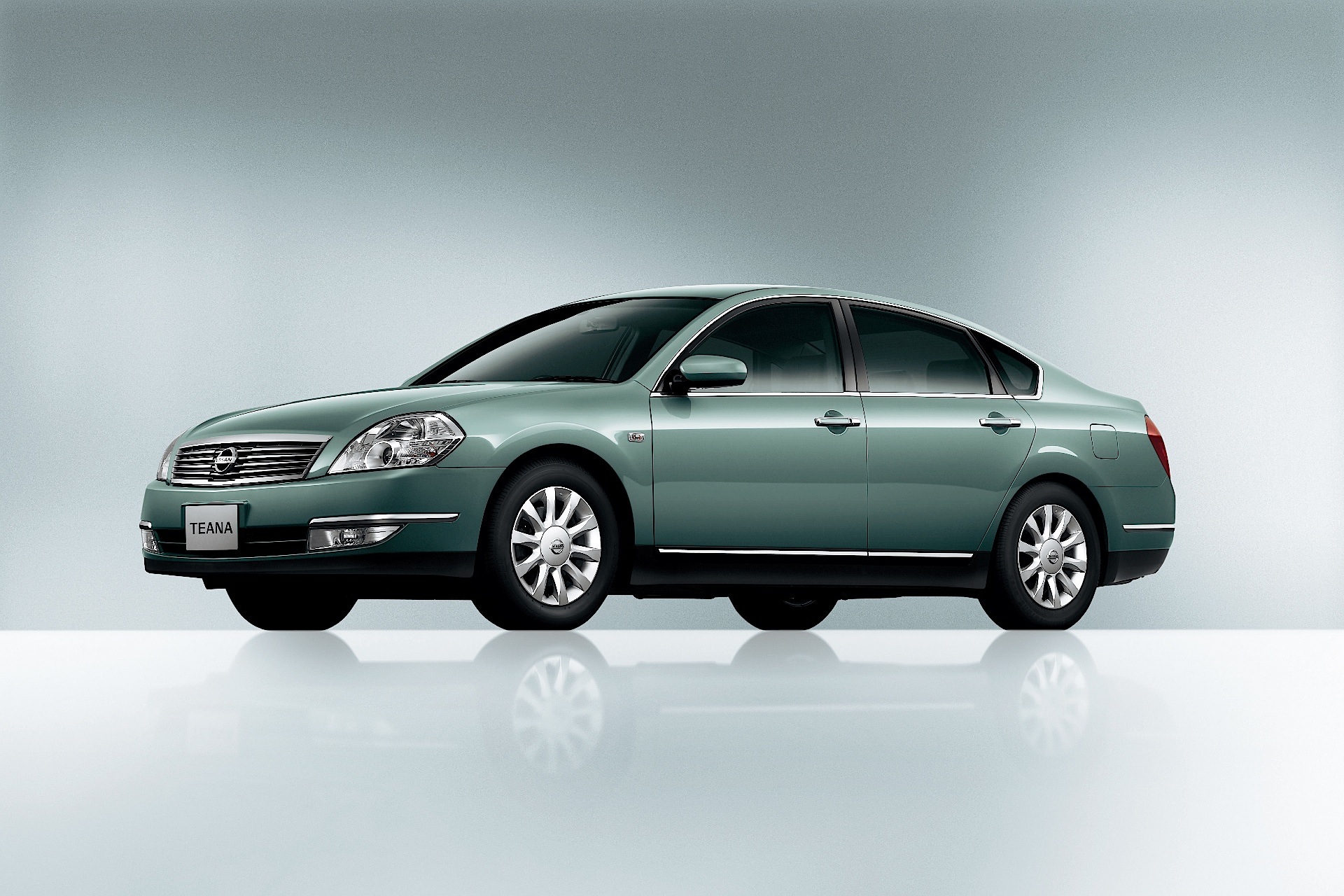 Nissan teana б у