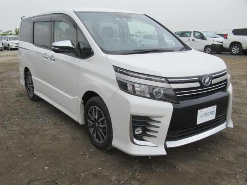 2017 TOYOTA VOXY ZS