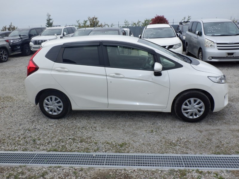 2017 HONDA FIT 13G F-PKG COMFORT EDITION