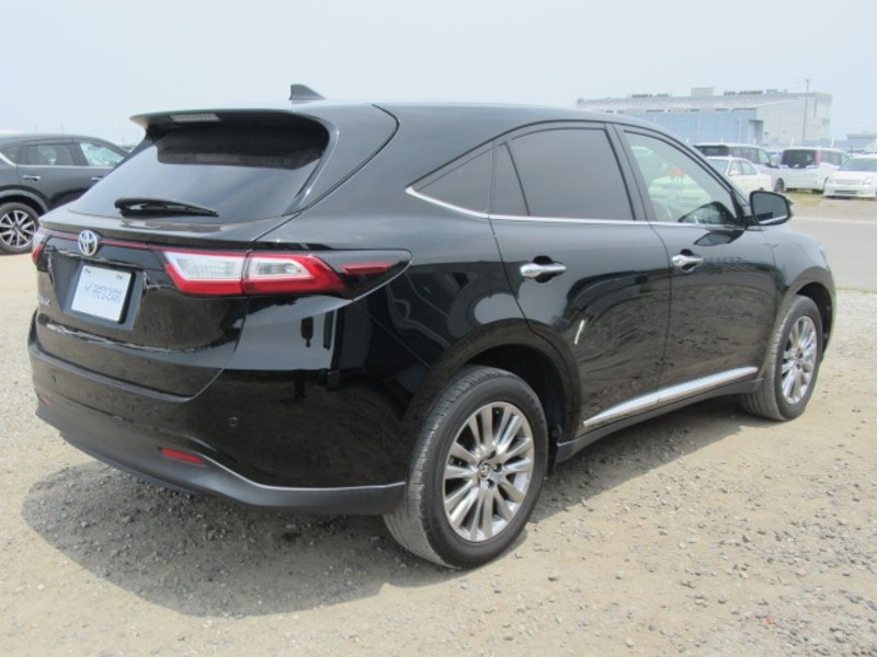 2017 TOYOTA HARRIER PREMIUM METAL AND LEATHER PKG