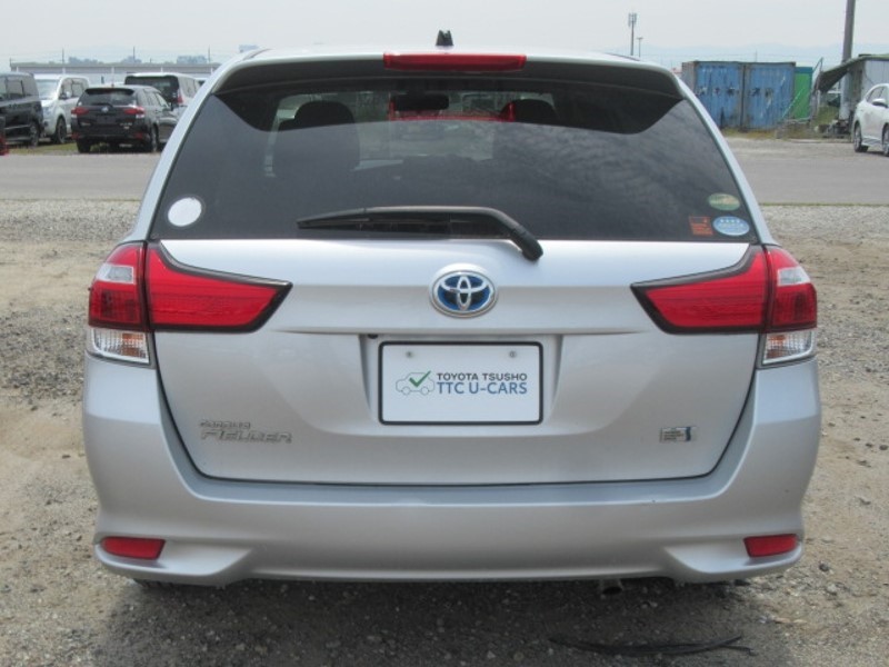 2016 TOYOTA COROLLA FIELDER HYBRID