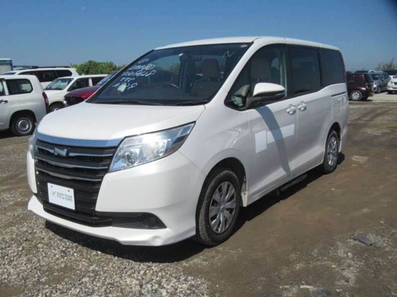 2017 TOYOTA NOAH X V-PKG