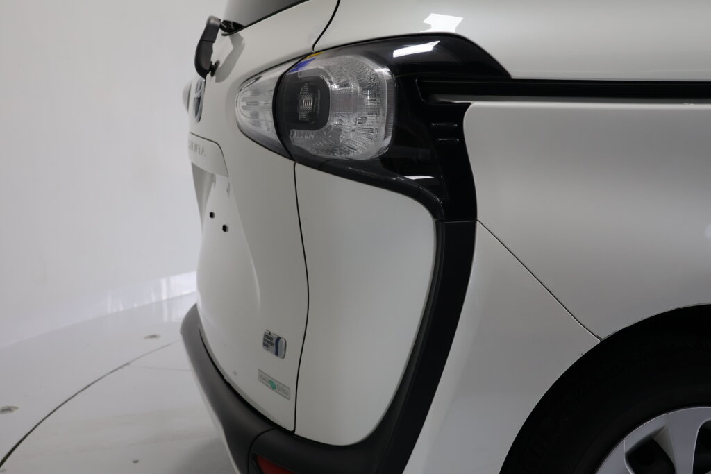 TOYOTA SIENTA HYBRID