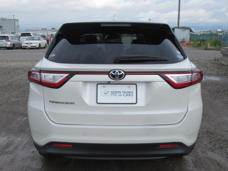 2017 TOYOTA HARRIER PREMIUM RED INTERIOR