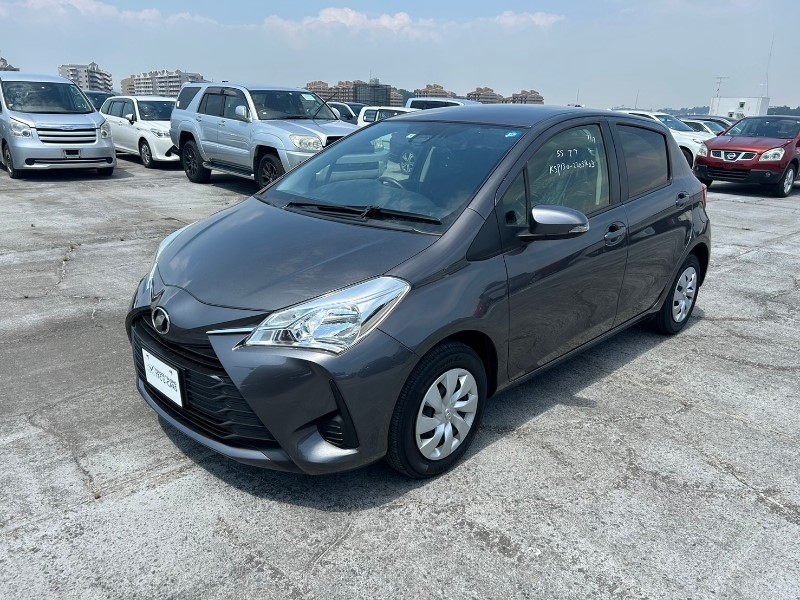 2017TOYOTA VITZ F