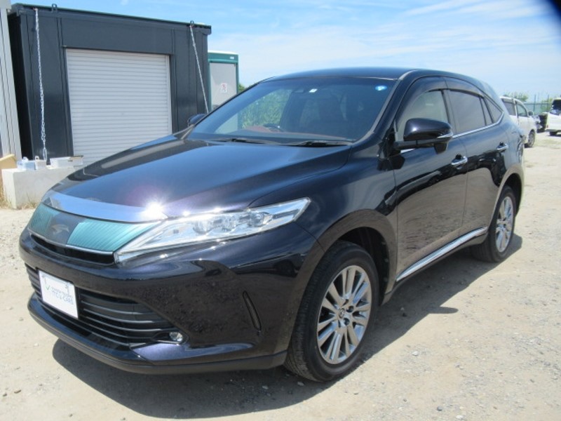 2017 TOYOTA HARRIER PREMIUM