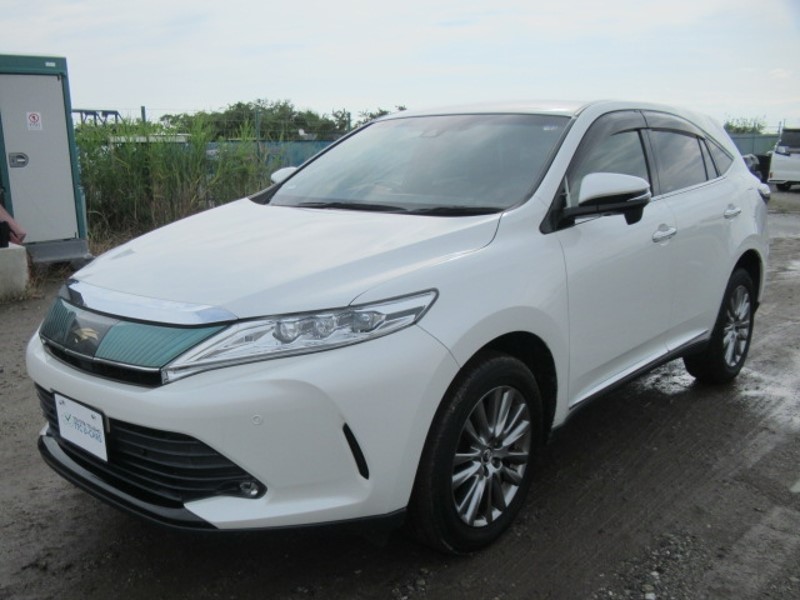 2017 TOYOTA HARRIER PREMIUM RED INTERIOR