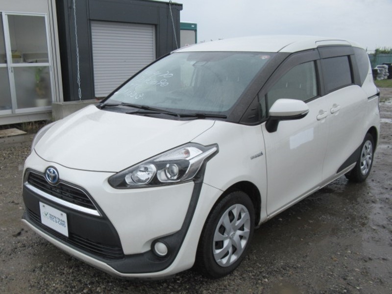 2017 TOYOTA SIENTA HYBRID X