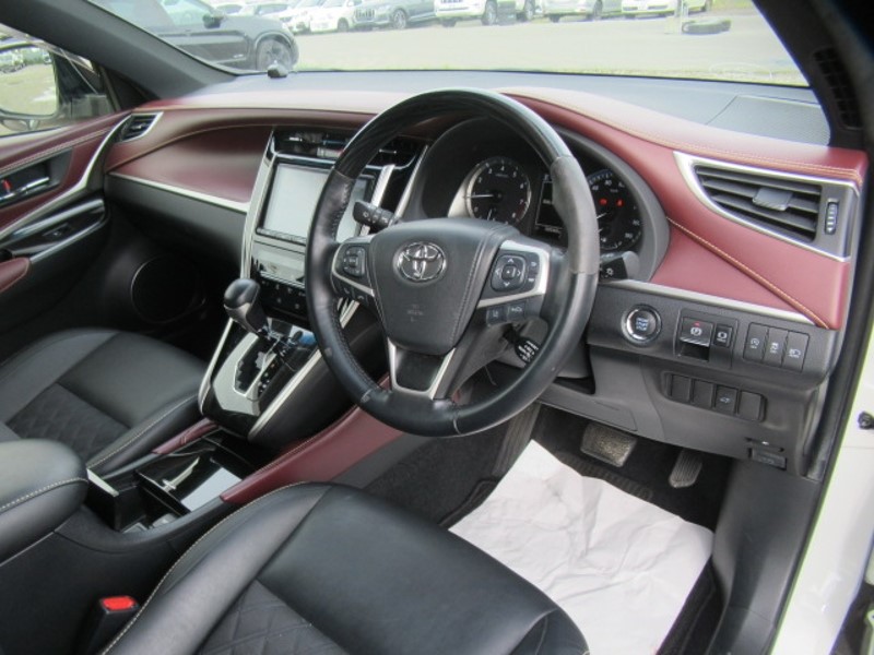 2017 TOYOTA HARRIER PREMIUM RED INTERIOR