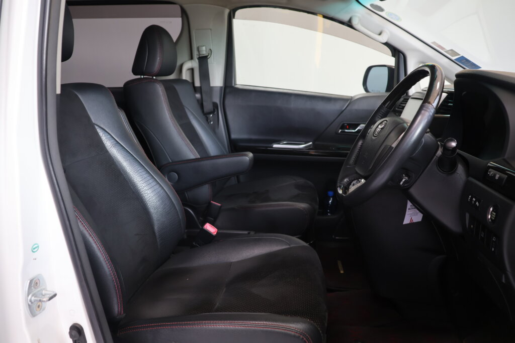 2012 Toyota Vellfire