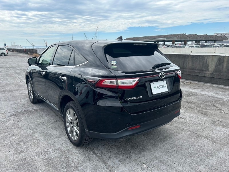 2017 TOYOTA HARRIER PREMIUM