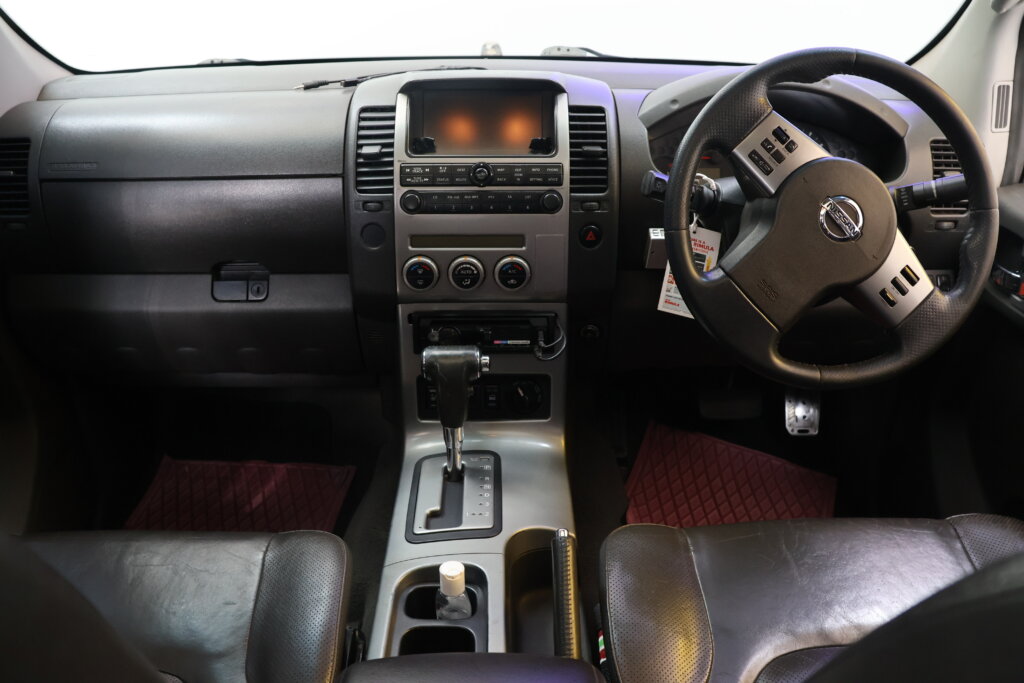 2007 NISSAN NAVARA