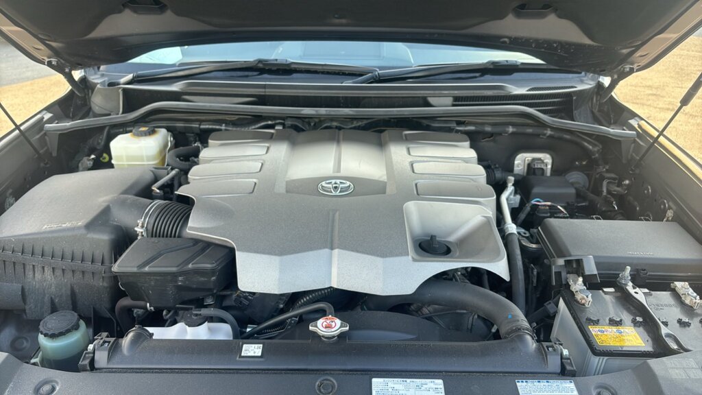 2018 Land Cruiser V8