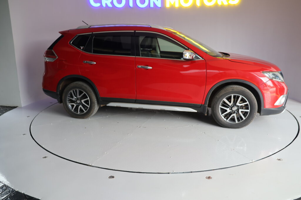 2014 Nissan Xtrail With Sunroof