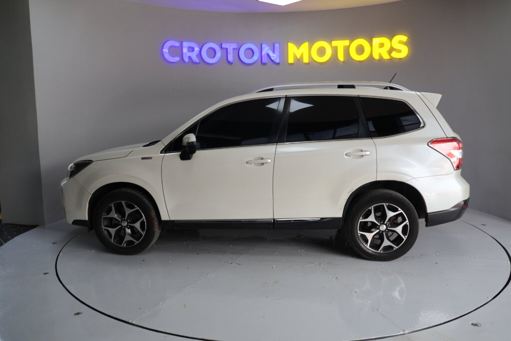 2014 Subaru Forester with Sunroof