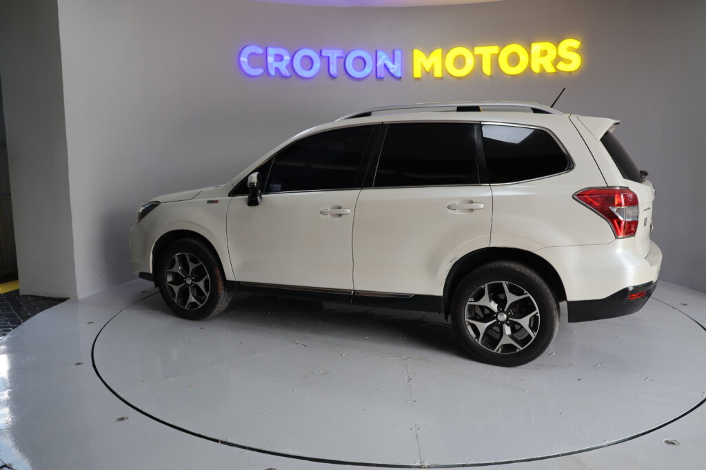 2014 Subaru Forester with Sunroof