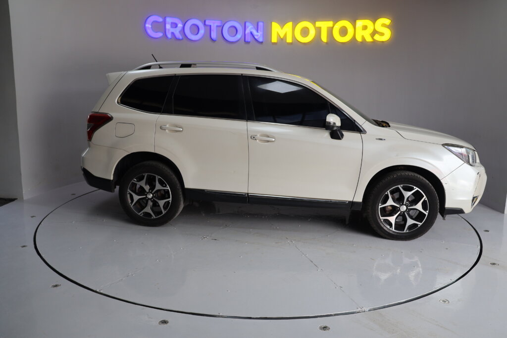 2014 Subaru Forester with Sunroof