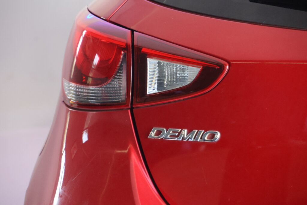 2016 Mazda Demio