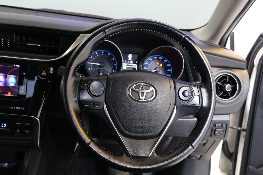 2016 Toyota Auris