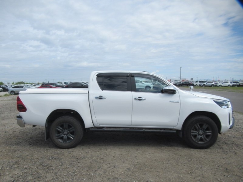 2021 TOYOTA HILUX Z