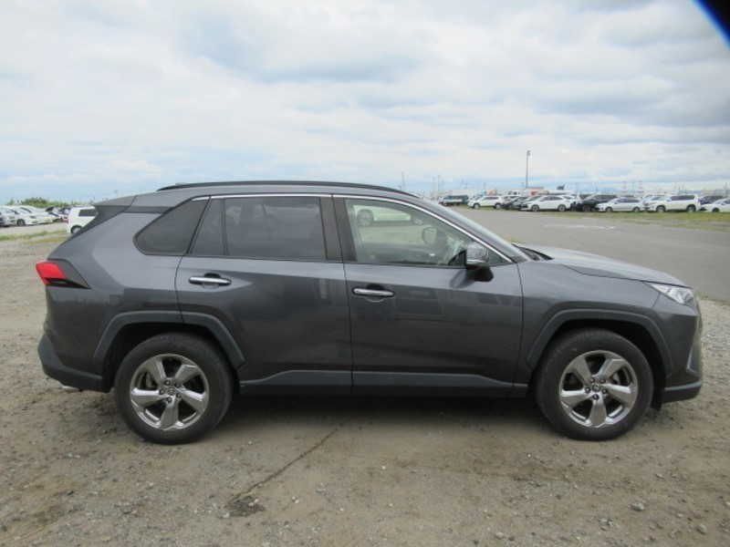 2019 TOYOTA RAV4 G