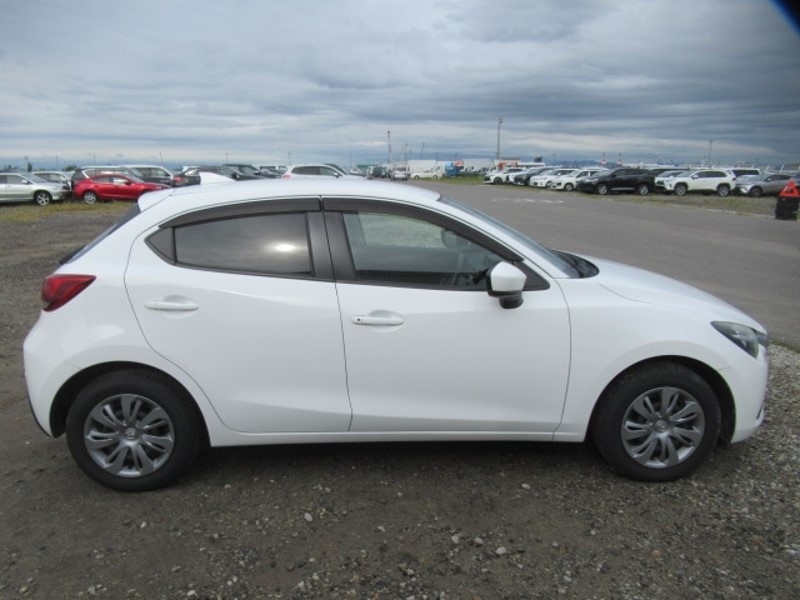 2018 MAZDA DEMIO 13S