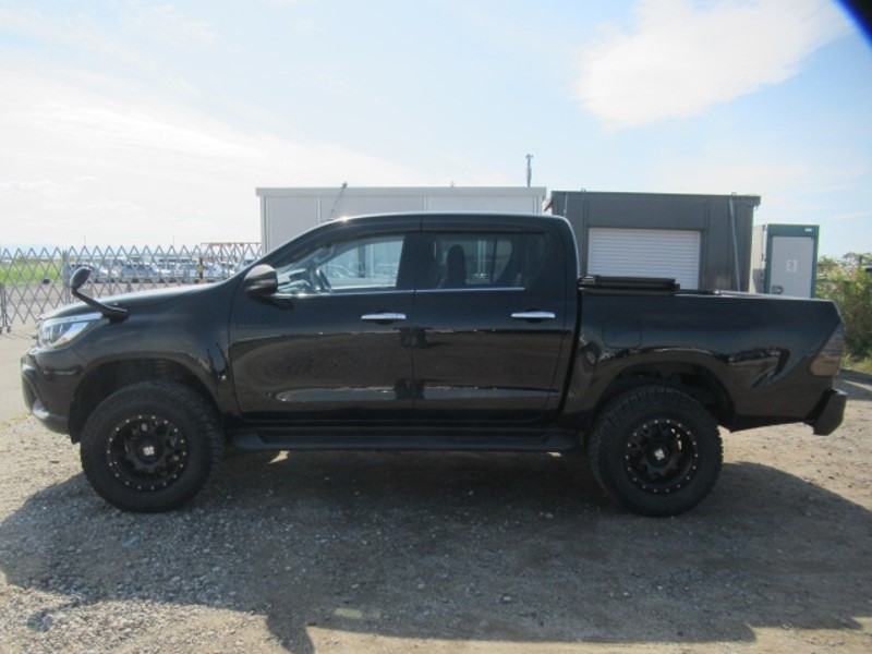 2019 TOYOTA HILUX Z