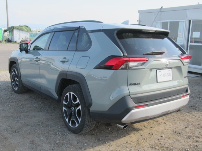 2020 TOYOTA RAV4 ADVENTURE