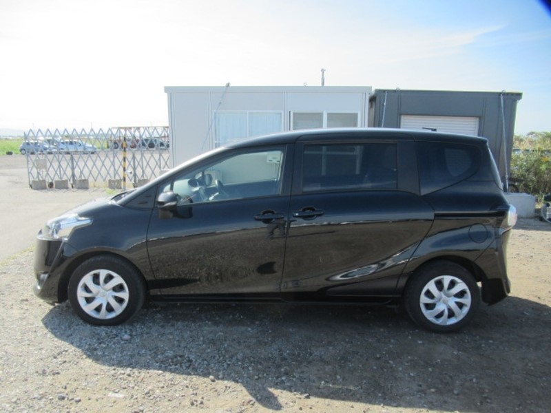 2018 TOYOTA SIENTA G