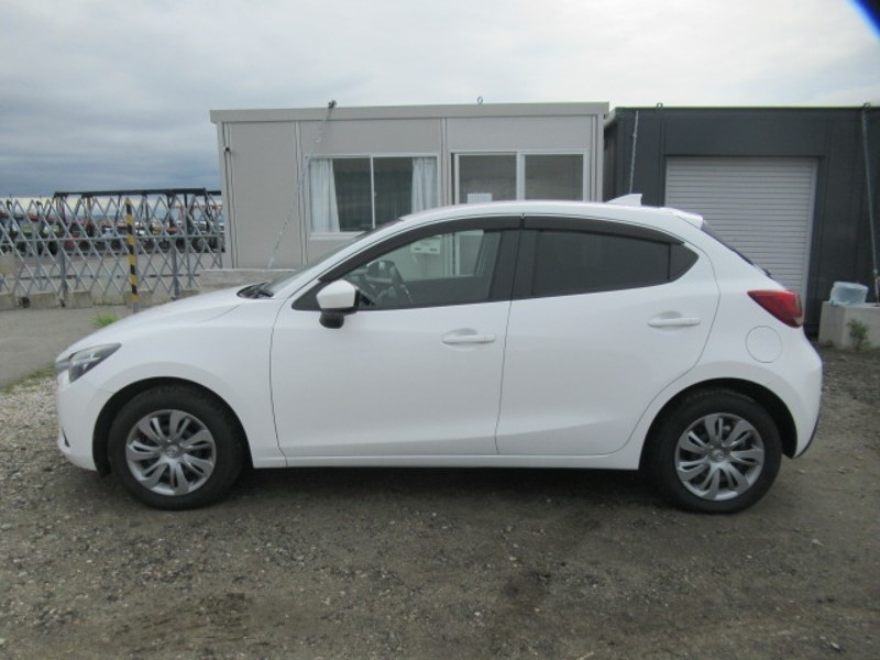 2018 MAZDA DEMIO 13S