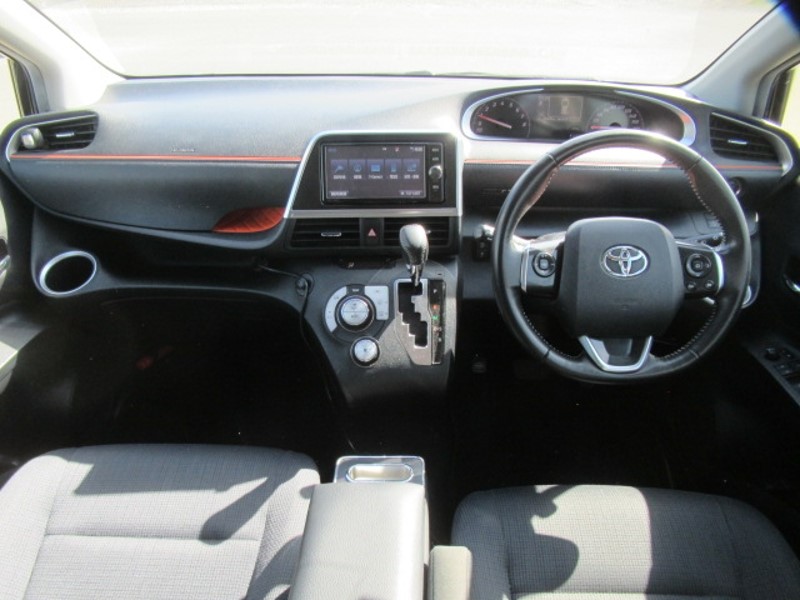 2018 TOYOTA SIENTA G