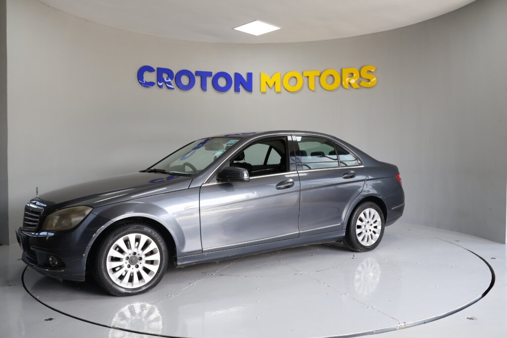 2010 Mercedes Benz C22( MANUAL)