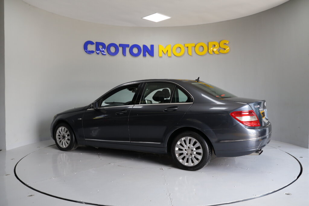 2010 Mercedes Benz C22( MANUAL)