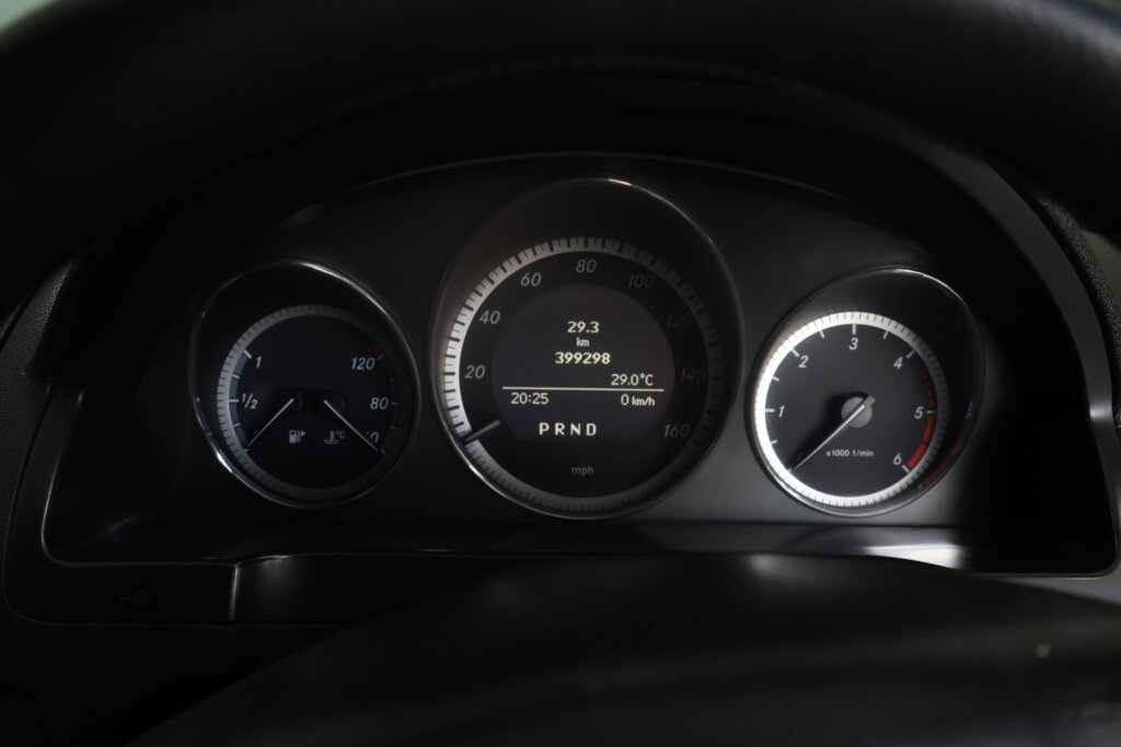 2010 Mercedes Benz C22( MANUAL)