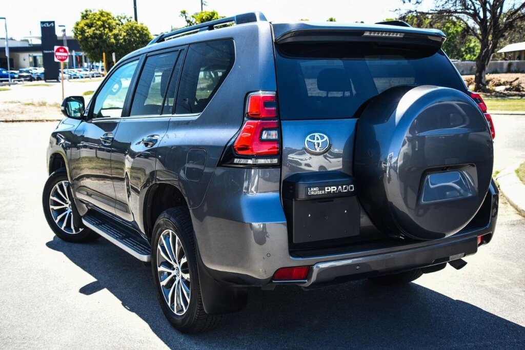 2023 Toyota Landcruiser Prado Kakadu