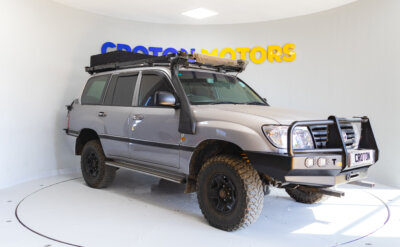 Image of Toyota Landcruiser 100 series