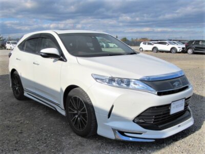 Image of 2019 TOYOTA HARRIER PREMIUM (SR/ BROWN LEATHER INTERIOR) for sale in Nairobi