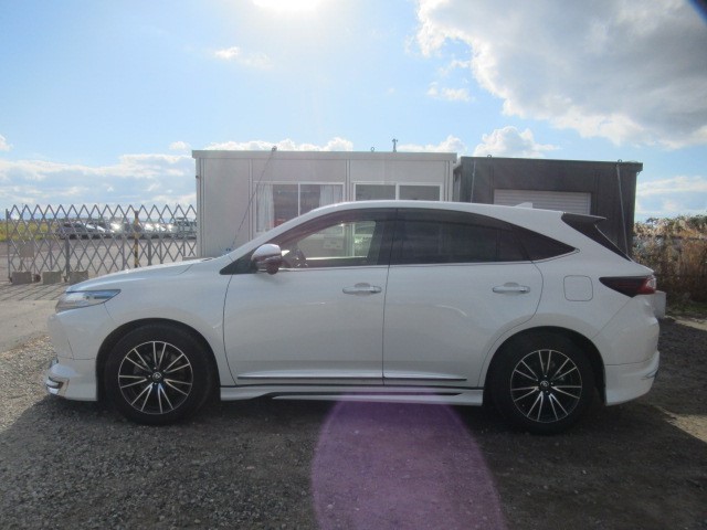 2019 TOYOTA HARRIER PREMIUM (SR/ BROWN LEATHER INTERIOR)