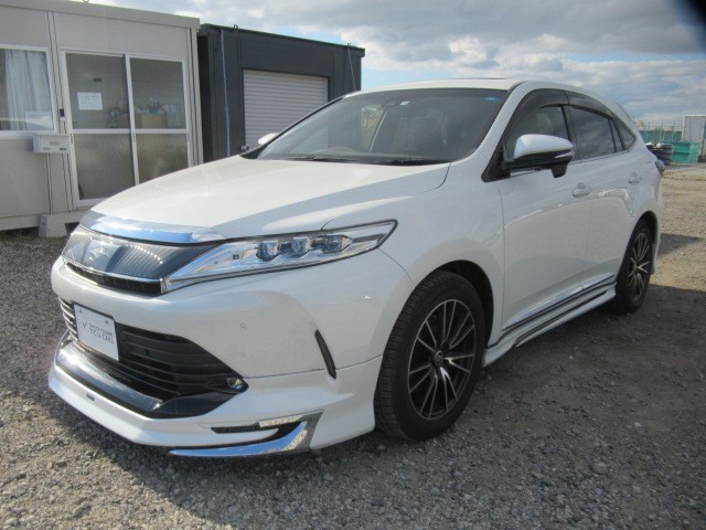 2019 TOYOTA HARRIER PREMIUM (SR/ BROWN LEATHER INTERIOR)