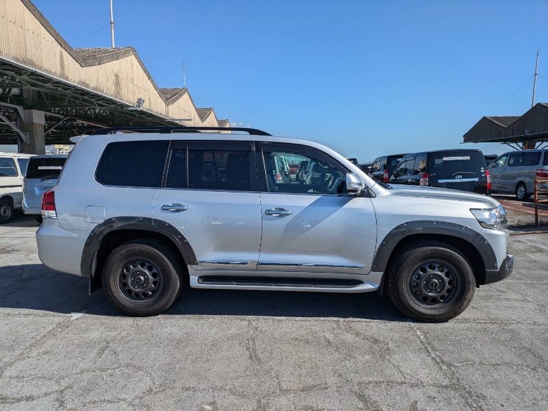 2019 LANDCRUISER 200 SERIES ZX TRIM