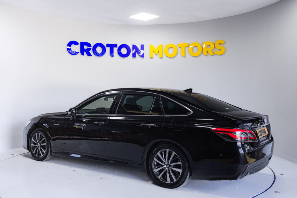 2018 Toyota Crown