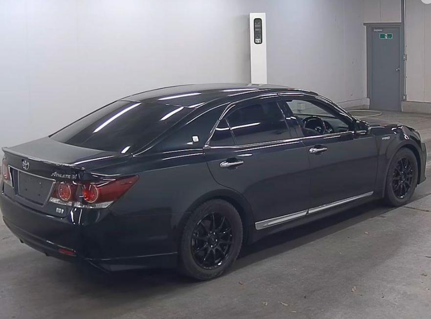 2018 Toyota Crown Athlete