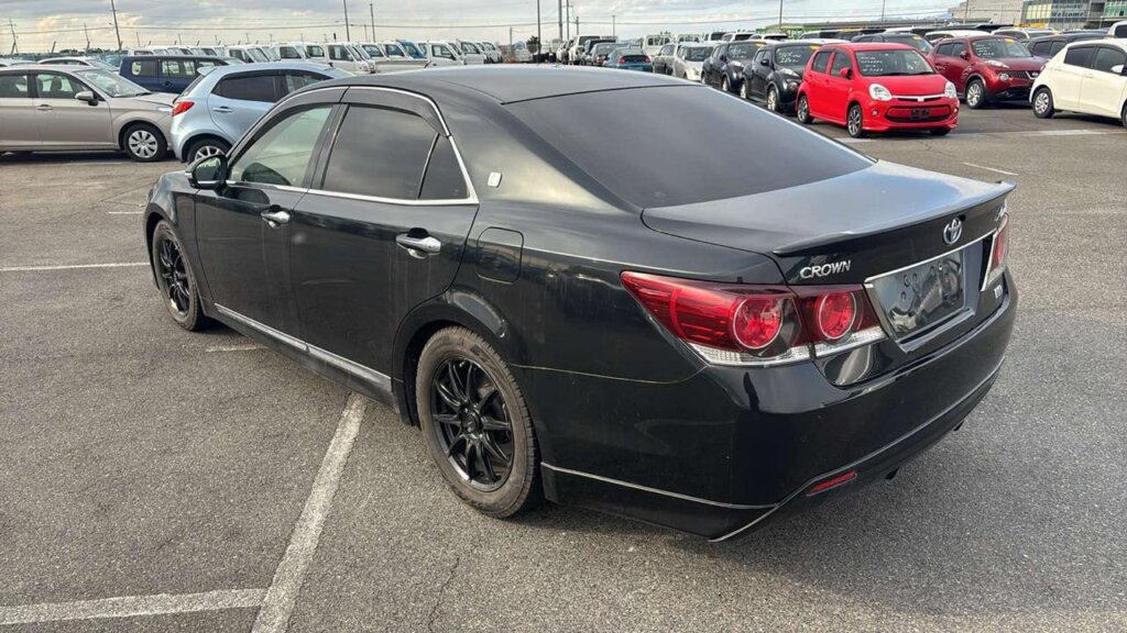 2018 Toyota Crown Athlete