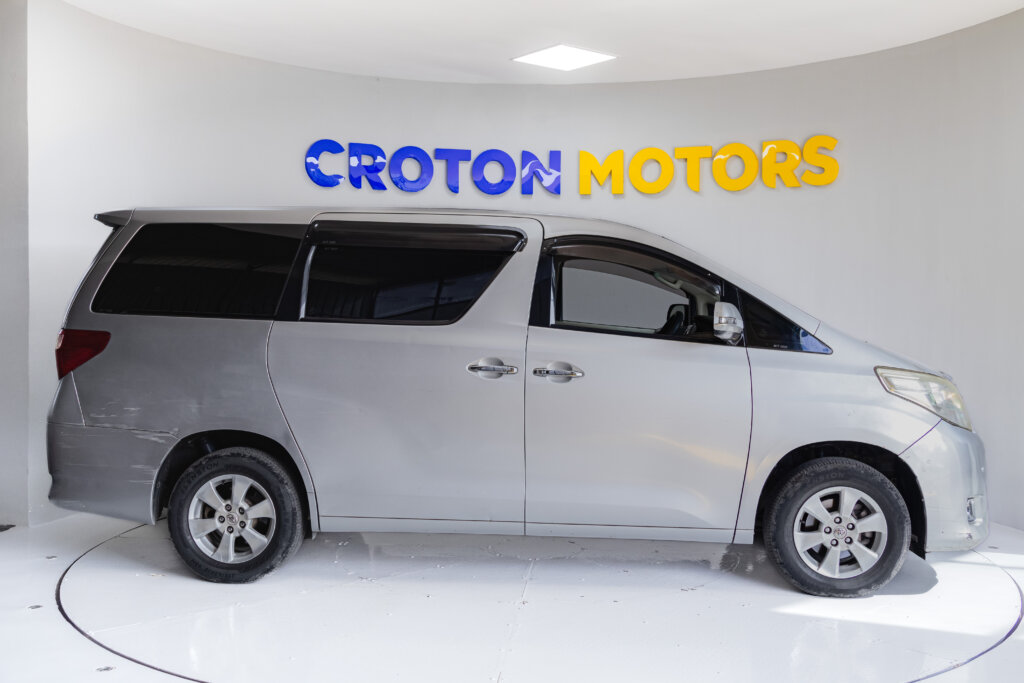 2012 Toyota Alphard