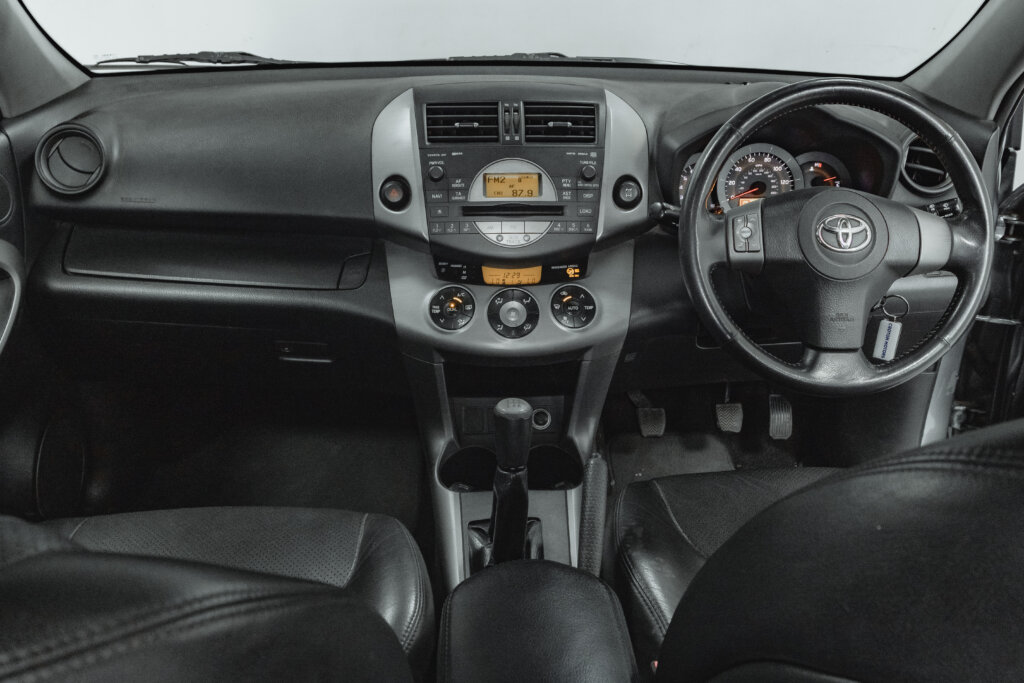 2006 Toyota Rav-4 TX with sunroof