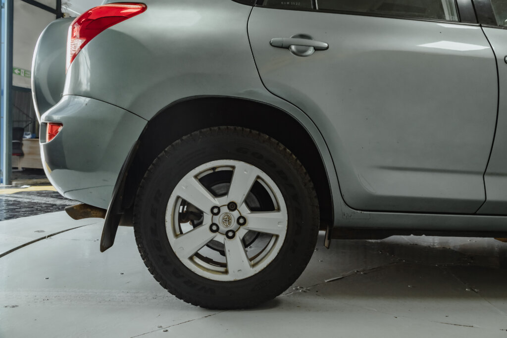 2006 Toyota Rav-4 TX with sunroof